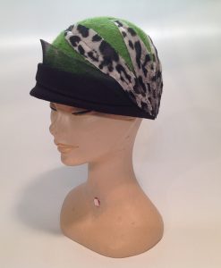 cloche in Jersey cooked with applications and end fleece - side-frontal view